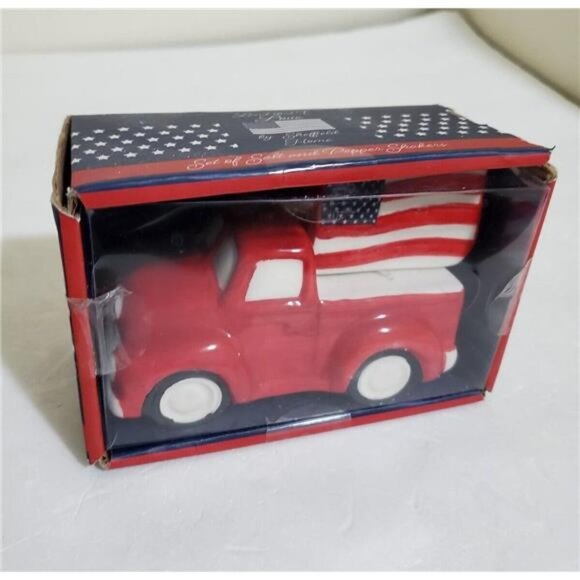 American Flag Farmhouse Pick Up Truck Salt & Pepper Shaker Table Kitchen Set - Picture 5 of 5